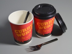 Currywurst-Doppelwandbecher - Besteck inklusive